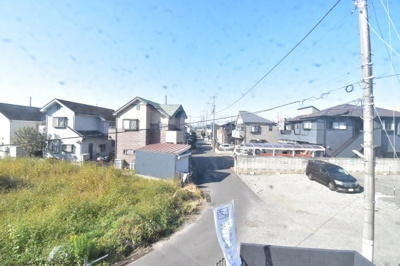 【展望】 | 武蔵村山市学園３丁目　中古戸建 | 武蔵野の緑を存分に楽しめるのは、低層住宅地域ならではの眺望。夜は星空を見ながらご家族で語り合いを…