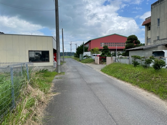 【前面道路含む現地写真】 | 香取市観音　売地 | 前面道路写真です