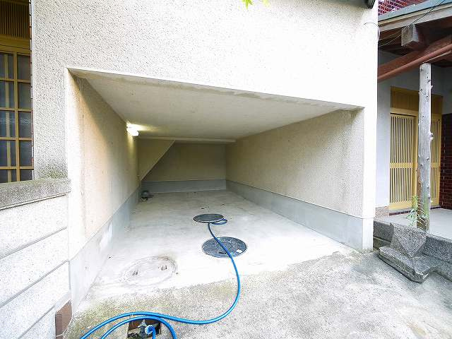 田中町戸建の駐車場|駐車スペースもあります