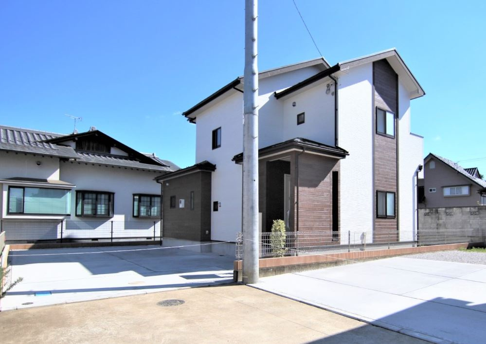 高崎市吉井町小串　中古2170の外観