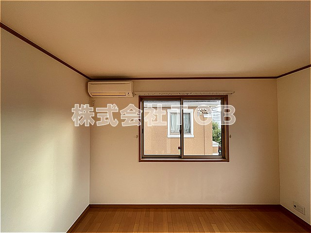 【設備】 | マノワール | 洋室8.2帖エアコン※クリーニング中※