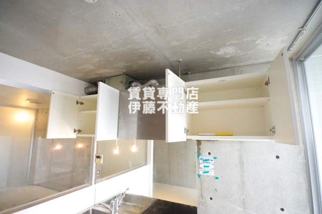 クレイタスパークVの収納|キッチン棚