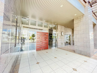 【エントランス】 | キングスクエアランドレックスC棟 | ☆即日・複数件・他社様広告物件内覧可・未公開物件情報有 お気軽にお問合せ下さいませ。