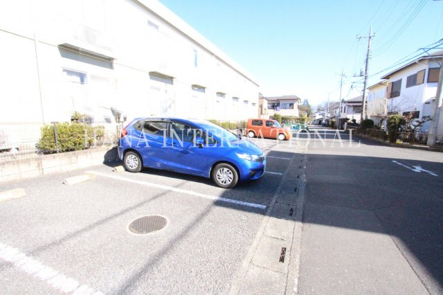 ラムロの駐車場