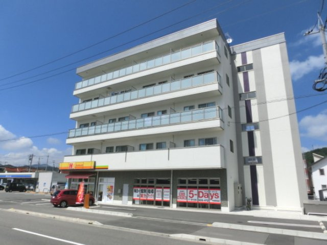 OTO寺家駅前の外観