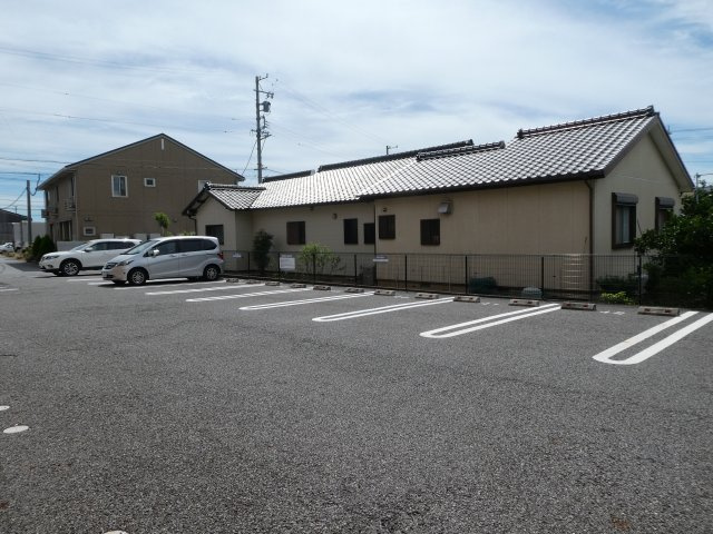 ユグドソレイユの駐車場