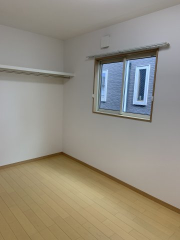 【No.5892】青葉町3丁目/2LDKS/未入居/家具＆太陽光発電付の洋室|2F納戸