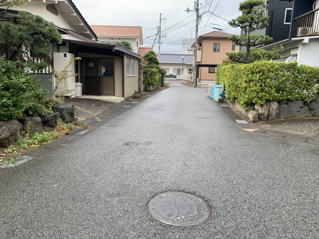 【No.5892】青葉町3丁目/2LDKS/未入居/家具＆太陽光発電付の前面道路含む現地写真