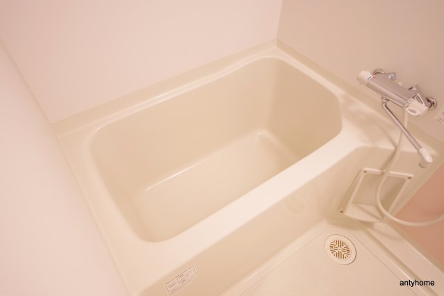 サンレムート江坂1st　仲介手数料無料の浴室