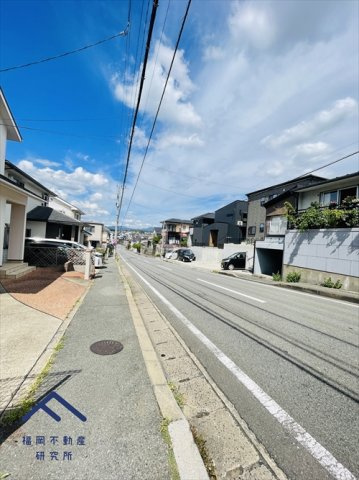 博多区月隈2丁目　戸建ての前面道路含む現地写真