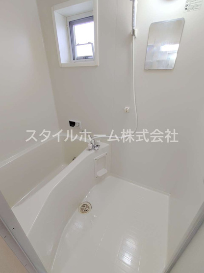 【浴室】 | メゾンドスリーゼ | 別部屋写真です。