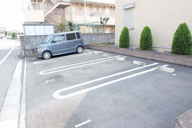 エスポワールの駐車場