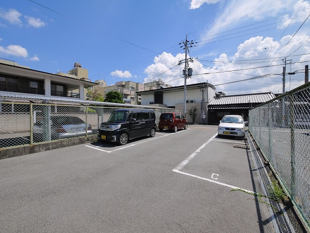 ミオカーナ三条町駐車場の駐車場|カースペースがあります