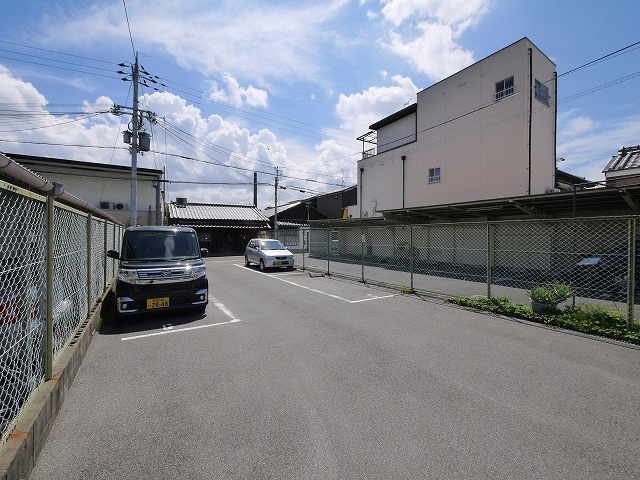 ミオカーナ三条町駐車場の駐車場|駐車場に車を止められます