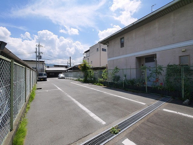 ミオカーナ三条町駐車場の駐車場|駐車場があります