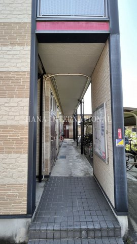 レオパレスグランツのエントランス