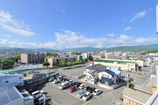 【展望】 | 前面はさえぎる高層ビルもなく、美しい青空の眺望が広がります