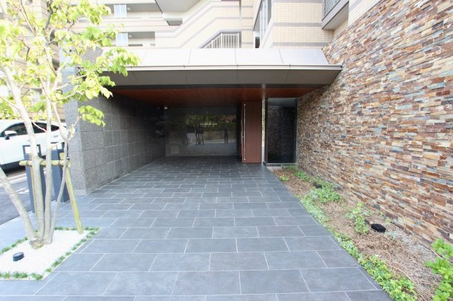 アソシア博多南ロハス・ザ・スタイルのエントランス