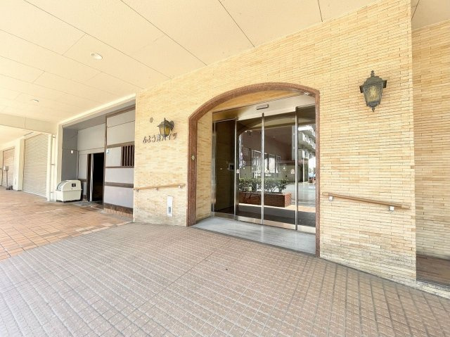 ふよう港ハイツのエントランス