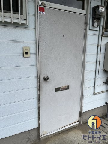 大篭アパートのエントランス