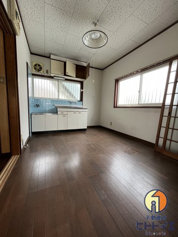 大篭アパートの居間・リビング