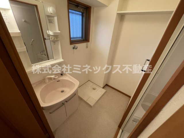 【独立洗面台】 | コンフォール大橋 | 同タイプのお部屋の写真。現況を優先します。
