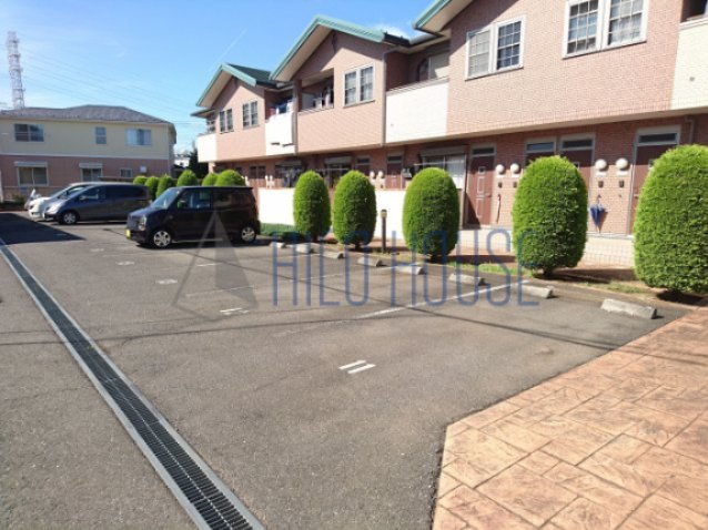 コンフォートフォレストⅡの駐車場