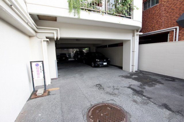 ジャルダン大濠の駐車場