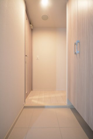 プレディアコート本町の玄関