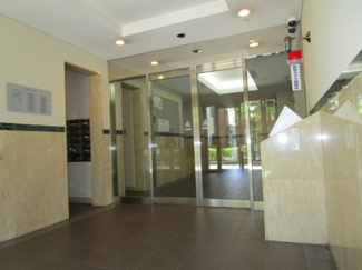 【エントランス】