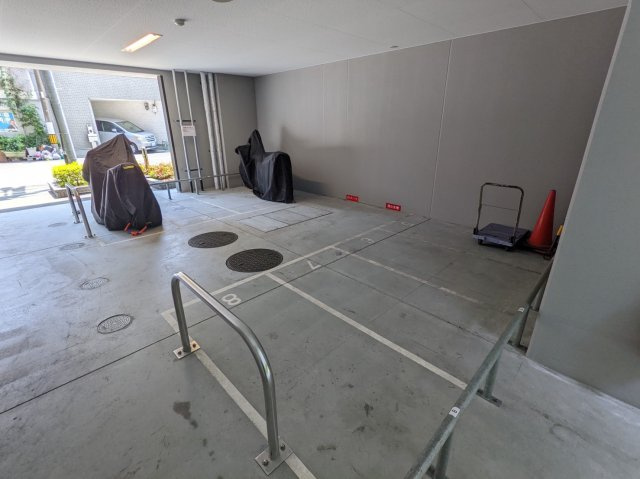 エスリード大阪城アクシスのその他共用部分|【エスリード大阪城アクシス】バイク置場