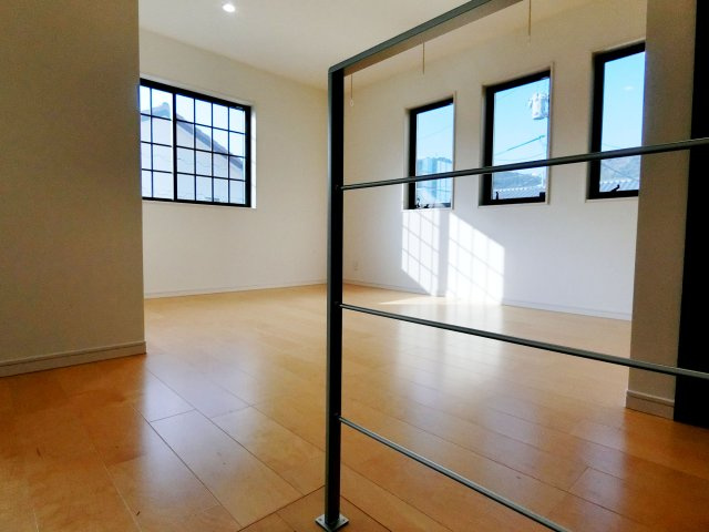 広島市安佐北区可部５丁目　中古一戸建てのその他|２階ファミリールームに室内物干しスペース有