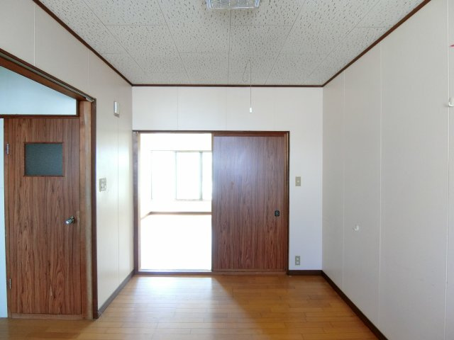 コーポNSの居間・リビング