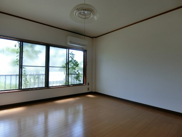 コーポNSの洋室