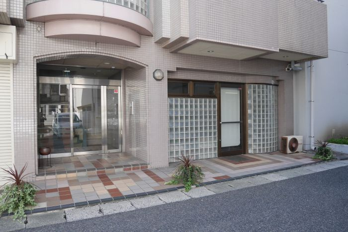 城南第２ビル　１Fのエントランス