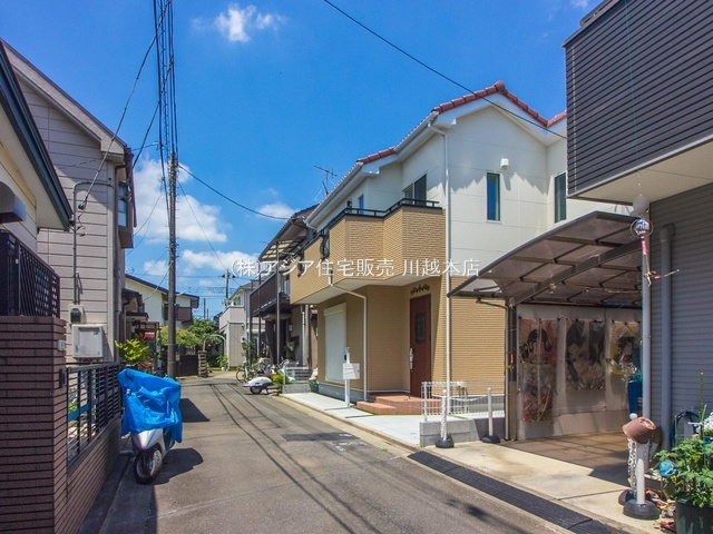 川越市寺尾　新築戸建の前面道路含む現地写真|南側4.0ｍ公道