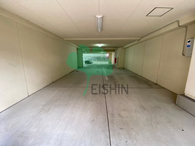 アンフレール川上の駐車場