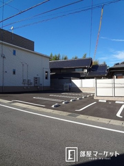【駐車場】