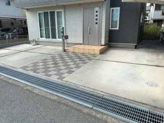 【駐車場】 | 加古郡播磨町宮西1丁目　中古戸建 | 駐車スペース4台可能♪