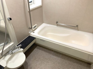 【浴室】 | 加古郡播磨町宮西1丁目　中古戸建 | 浴室一坪以上で足を伸ばせるので、一日の疲れを癒していただけます♪