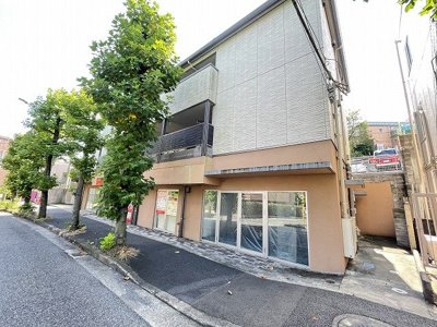 【外観】 | Libra･Minowa貸店舗/リブラ・ミノワ | 小田急線「読売ランド前」駅まで徒歩7分の好立地！路面沿いにある鉄筋コンクリート造の店舗用物件♪