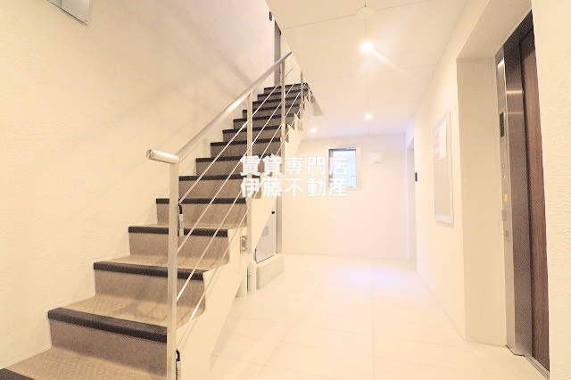 LUORE浄心EASTのロビー