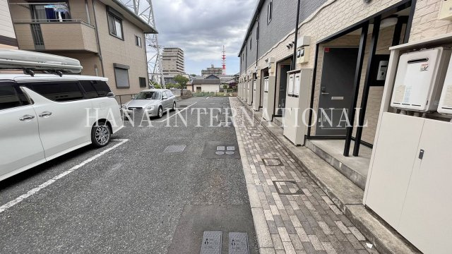 レオパレスワコーの駐車場