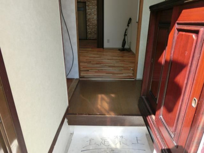 【玄関】 | 春日野町戸建て