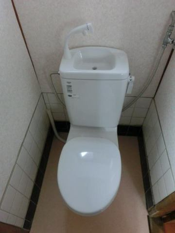 春日野町戸建てのトイレ