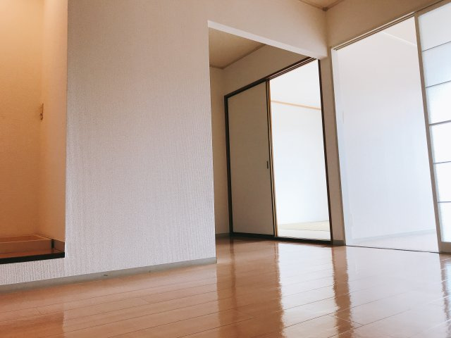 グレイスクレールの居間・リビング|ダイニングキッチン