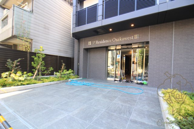 JPレジデンス大阪WESTⅢのエントランス