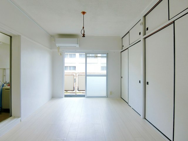 ビレッジハウス安倍4号棟の居間・リビング|イメージ写真