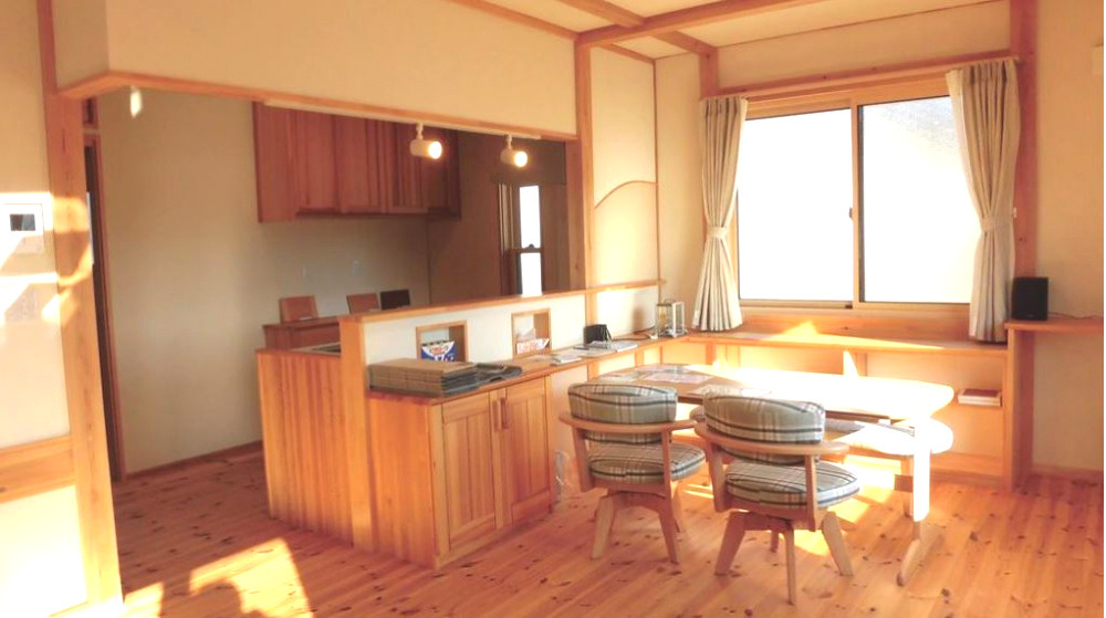 藤岡市藤岡　中古2480の居間・リビング|おしゃれな居間です