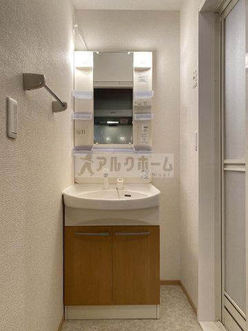 クリエ西山本の独立洗面台